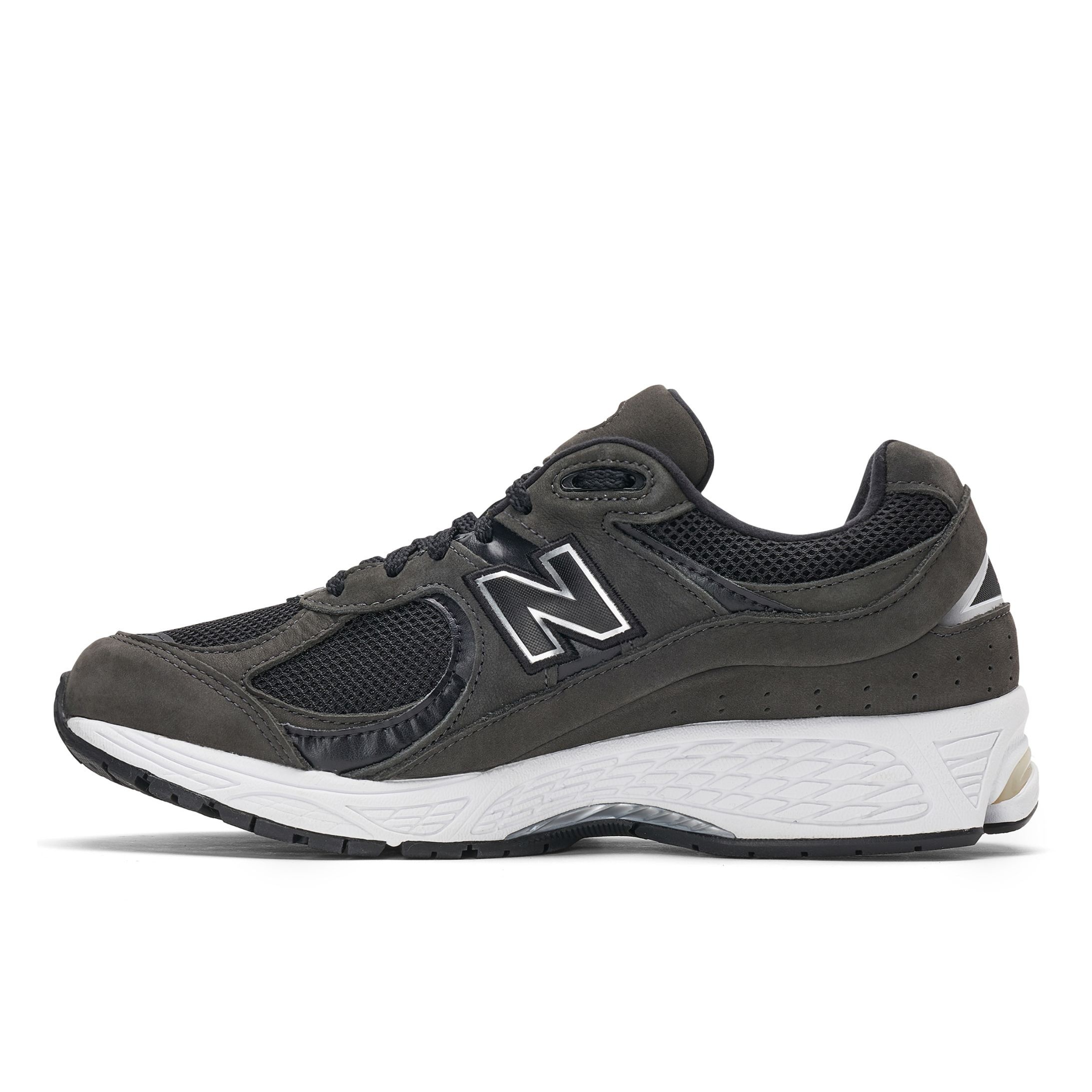 2002 new balance black