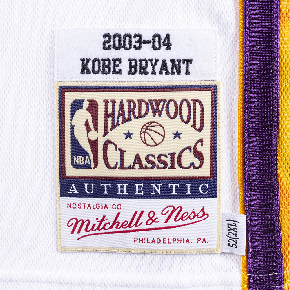 Men's Mitchell & Ness Kobe Bryant White Los Angeles Lakers 2003-04 Hardwood  Classics Authentic Jersey